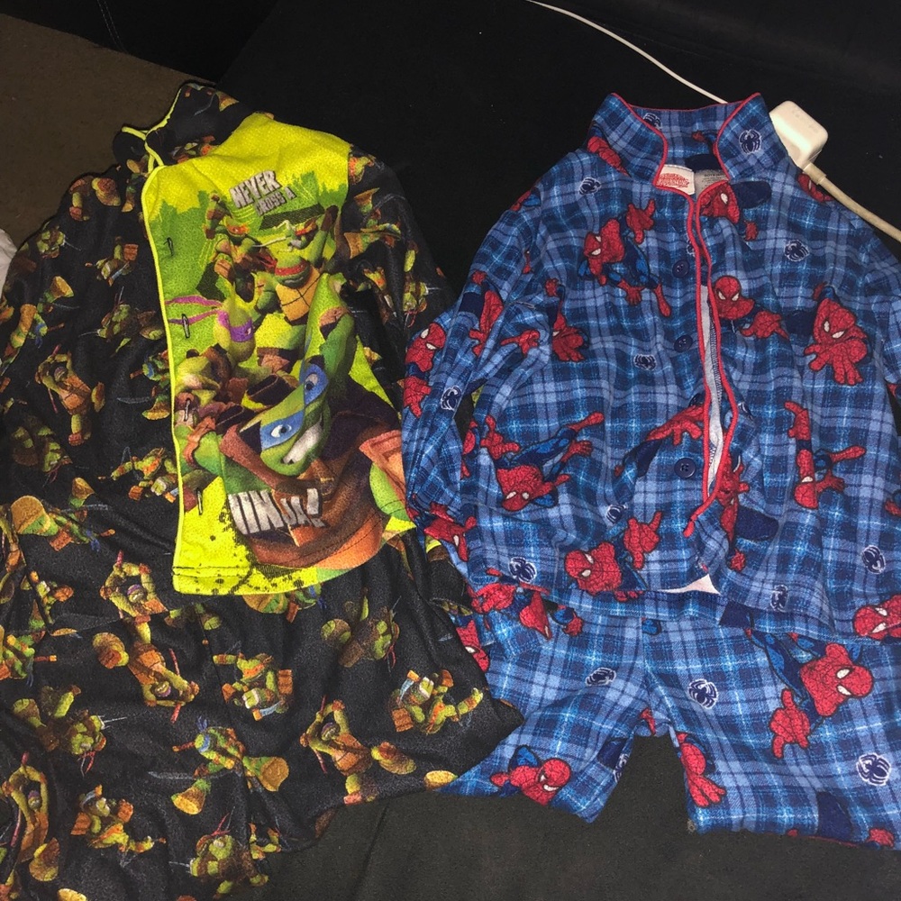 B10: Pajamas